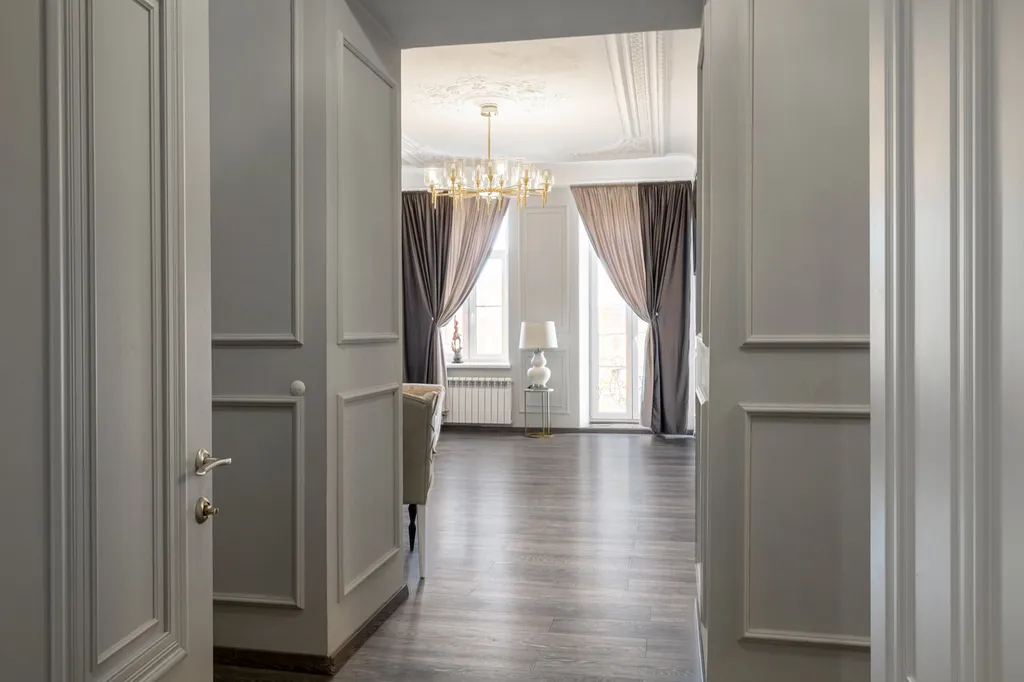 Четырехкомнатная квартира с бaлкoнoм в цeнтрe