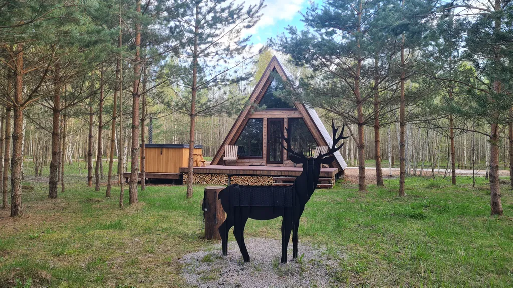 Коттедж Домик в лесу Волчье логово — аренда посуточно в Псков
