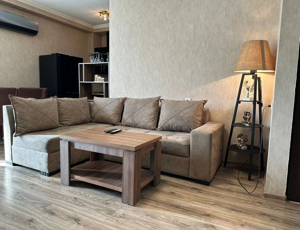 3-комнатная Квартира — аренда посуточно в Тбилиси