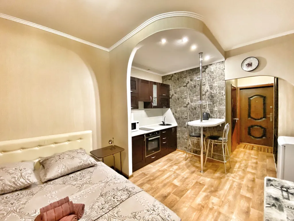 Уютная студия рядом с ТРЦ Аура, ЖД вокзалом, Аэопортом