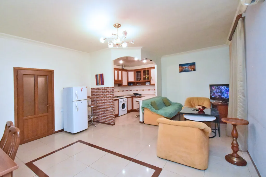 Квартира у площади Республики