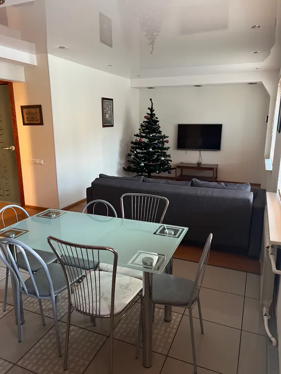 Просторная квартира в центре в 10 минутах до старого города