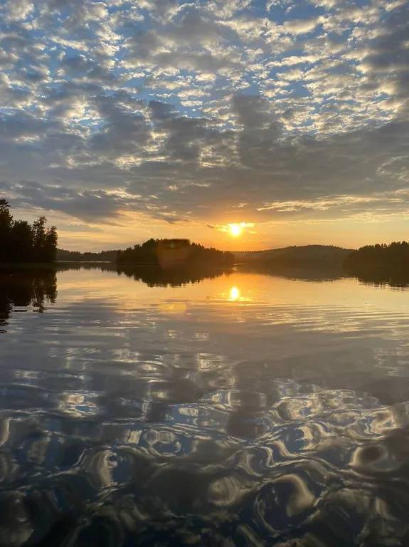 Уютный дом в уединенном месте в шхерах Ладоги