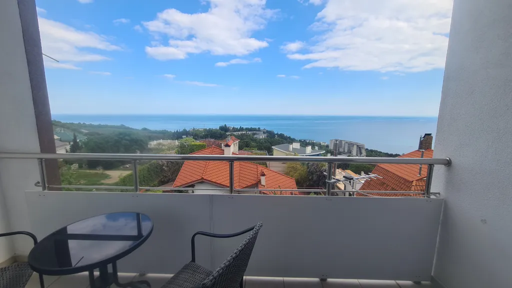 Уютная квартира с видом на море, в 15 минутах ходьбы от пляжа Интурист