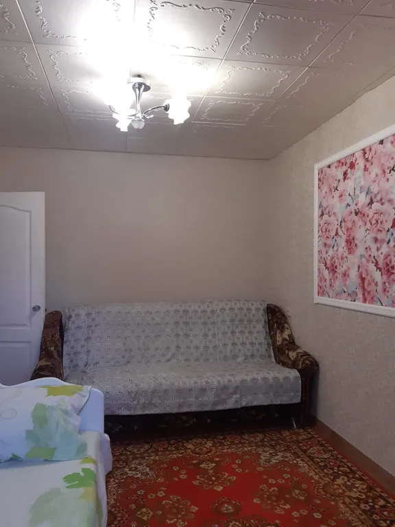 2х комн кв. командированным с балконом, кондиционером у института