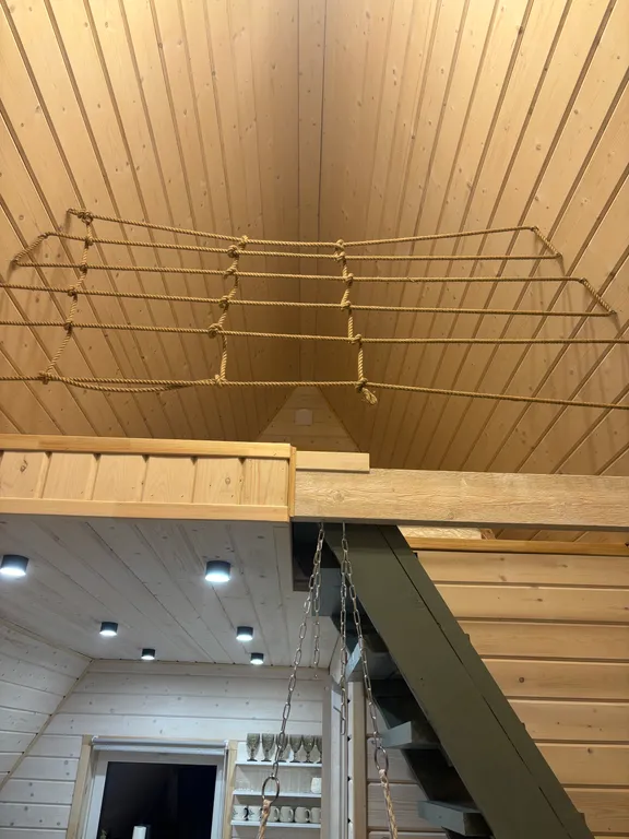 А-фрейм в лесу с банным чаном