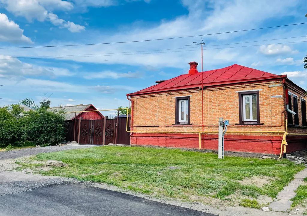 Коттедж Дом с парковкой во дворе — аренда посуточно в Павловск