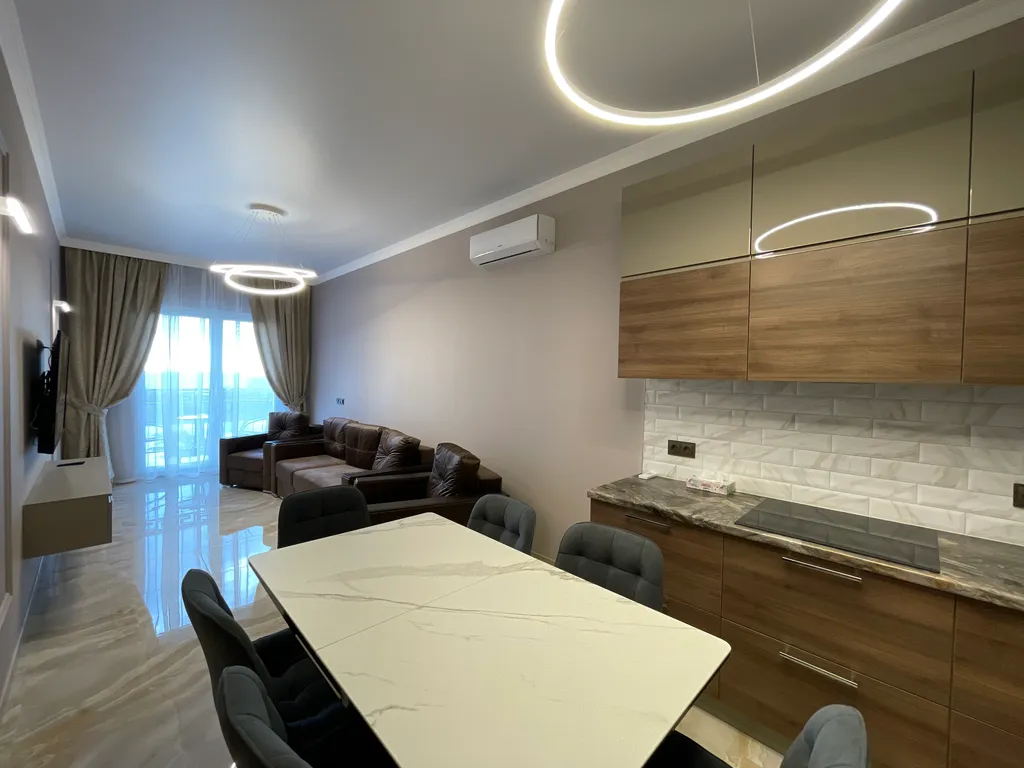 Квартира 3-комнатная с видом на море, дизайнерский ремонт