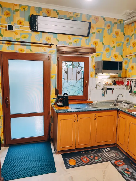 Коттедж Квартира в центре набережной у моря, в отдельно стоящем доме — Ялта