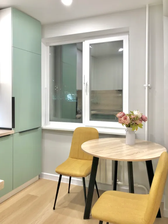 Двухкомнатная светлая квартира