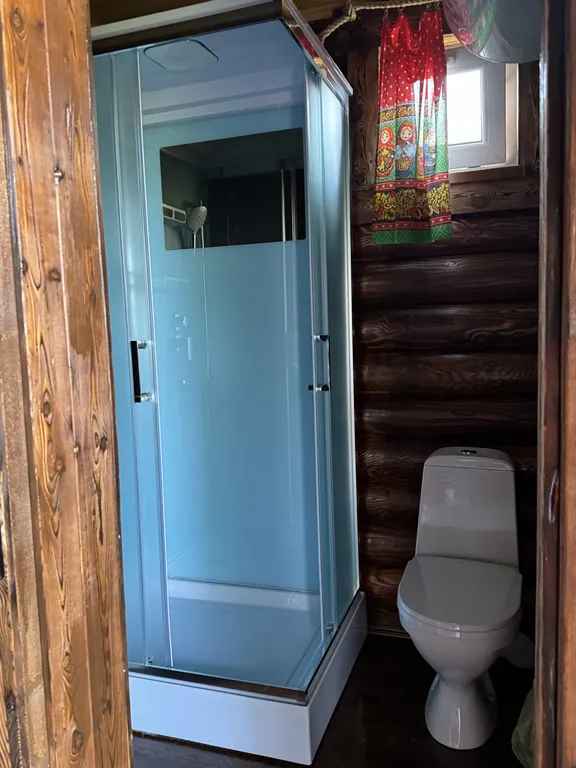 Двухэтажный сруб для большой компании