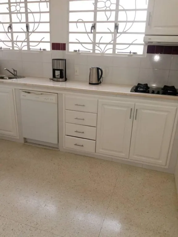 Весь этаж Делюкс с кондиционером и двуспальными кроватями