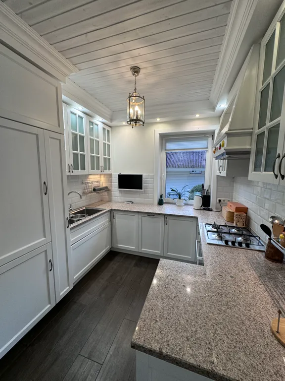 Коттедж Большой комфортабельный дом с террасами, мангалом и новой баней! — Красноармейское