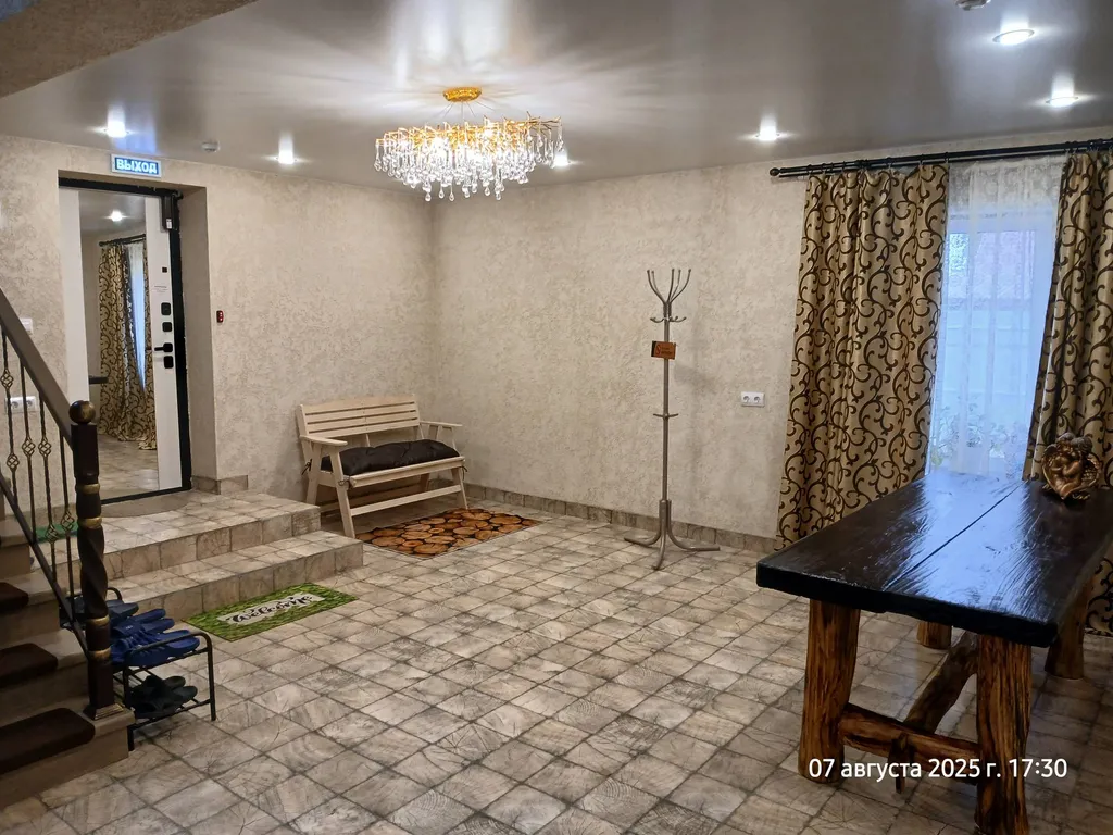 Уютная комната в коттедже Окна на юг 2 этаж