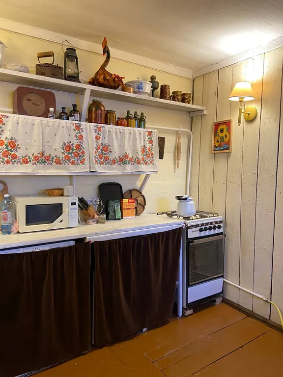 Восстановленная уютная русская изба со всеми удобствами