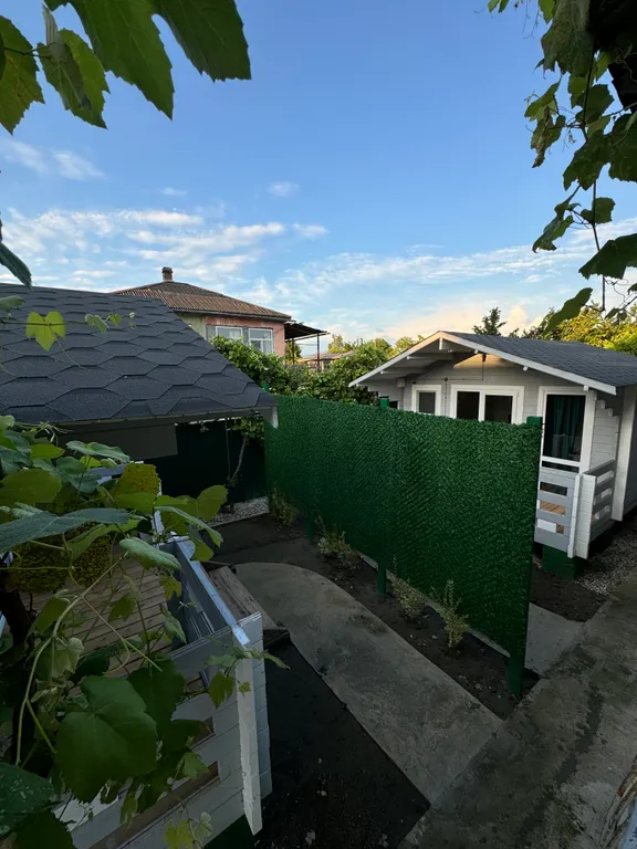 Коттедж Домик рядом с морем — Сухум