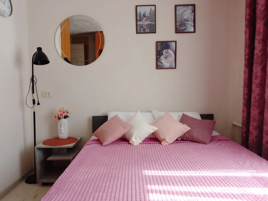 Уютная квартира-студия в центре города — аренда посуточно в Богданович