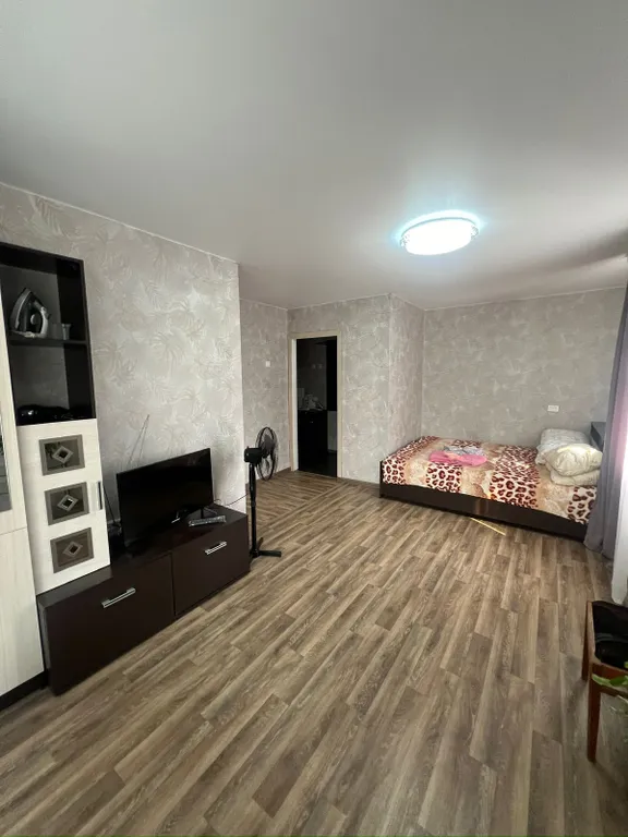 Апартаменты в центре города с отдельной кухней и балконом