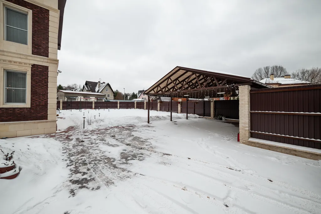 Коттедж 8-комнатный Дом — Голиково