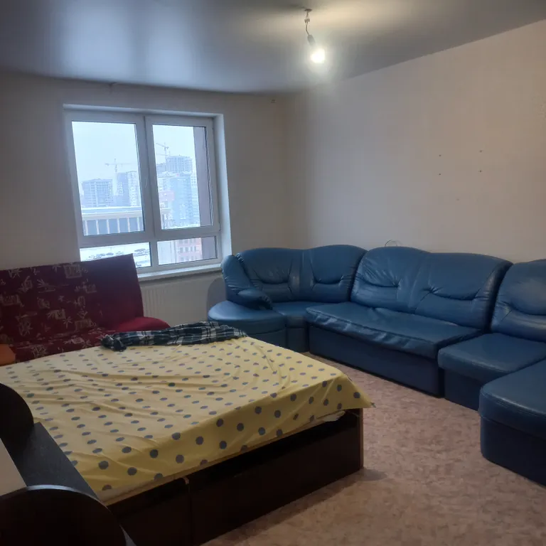 Квартиру на Планете, возле дворца борьбы и ТЦ Планета