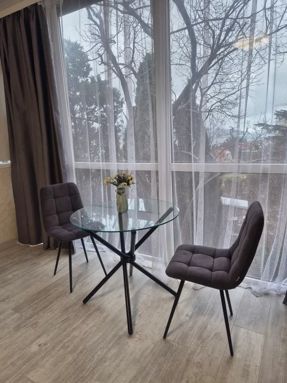 Студия на Достоевского Ялта