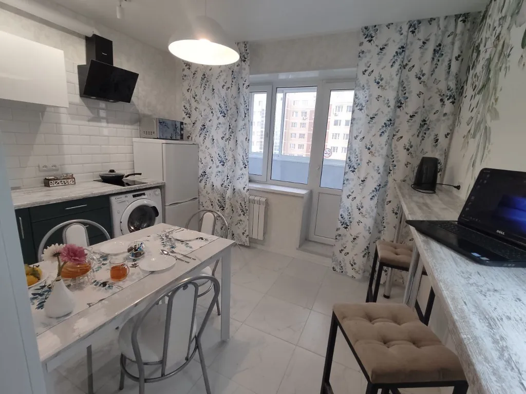 Уютная квартира с видом на набережную в центре города