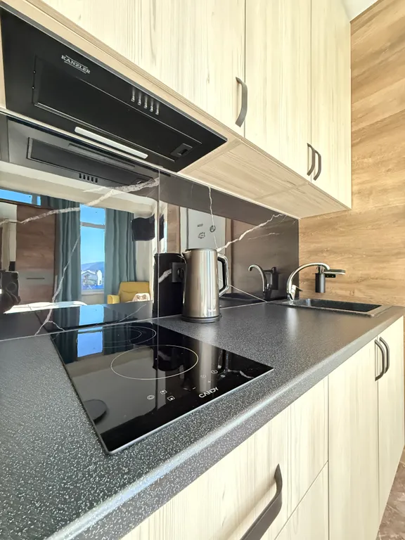 Квартира с шикарным видом на горы в центре Красной поляны