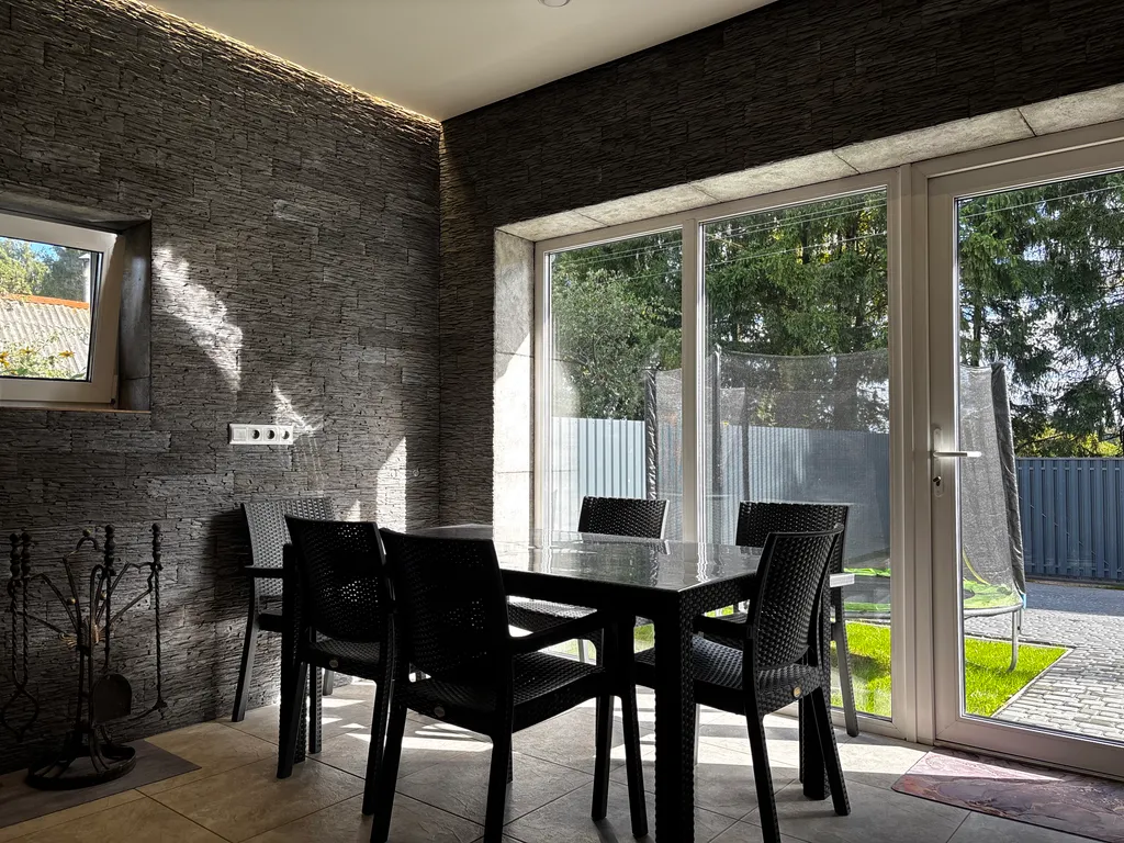 Дом для отдыха с теплым бассейном и сауной