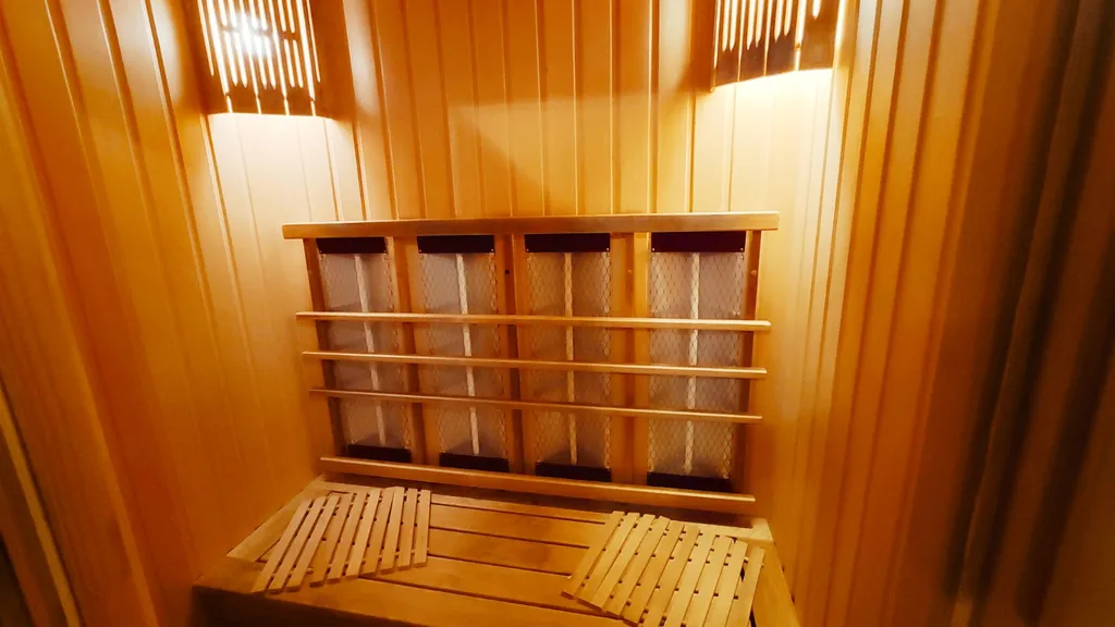 Квартира с джакузи и ИФК-сауной