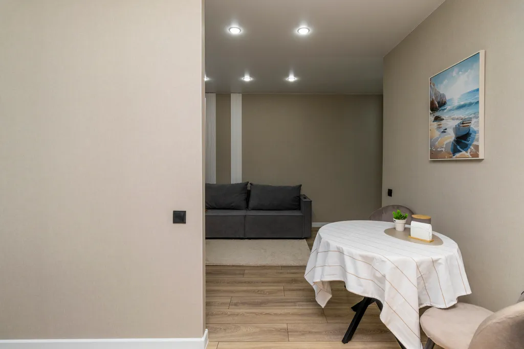 Квартира-студия с дизайнерским ремонтом в новом доме