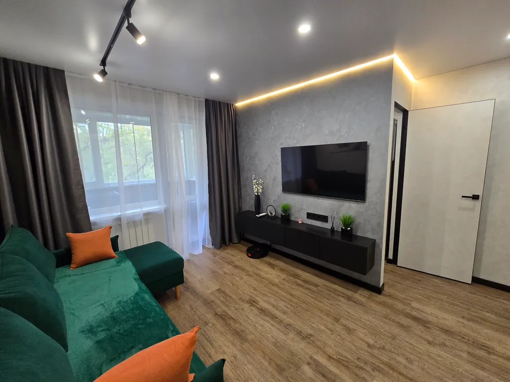 Квартира с дизайнерским ремонтом в центре города, площадь с голубями — аренда посуточно в Мариуполь