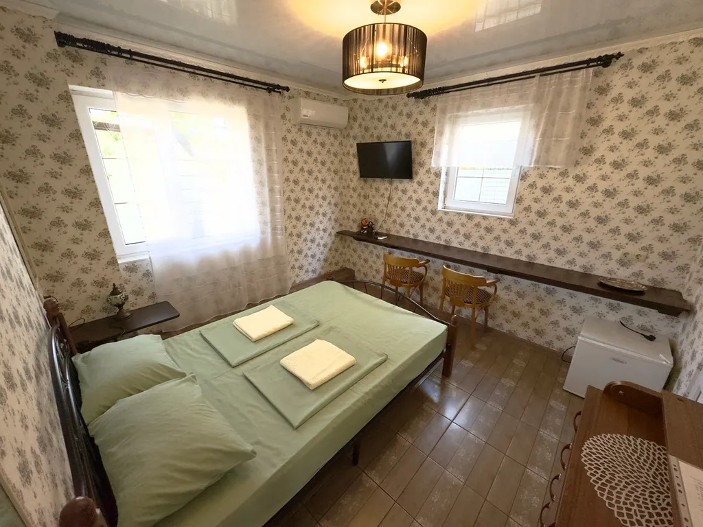 Квартира Номер с двухспальной кроватью — аренда посуточно в Геленджик