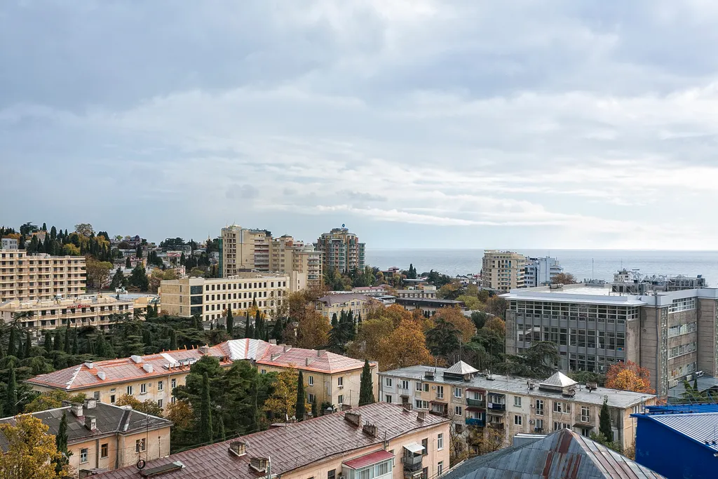 Садовая. В самом центре, вид на море