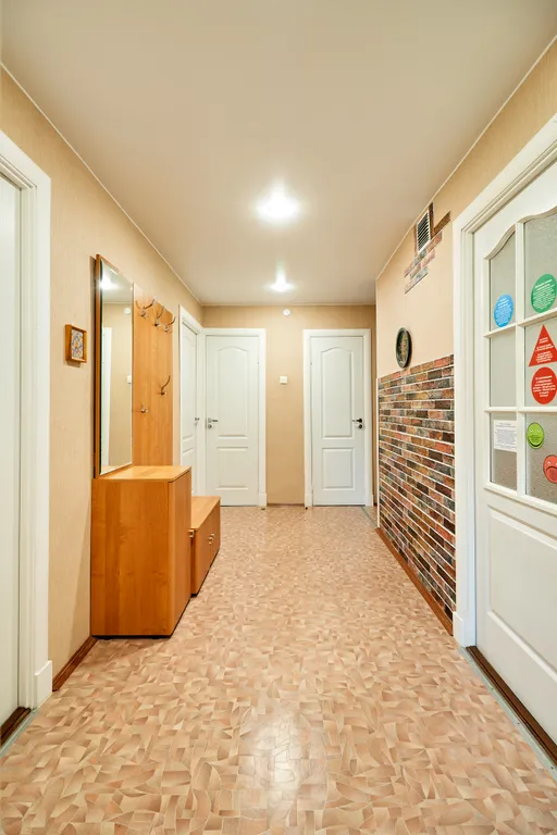 Тихий дом с окнами в сад