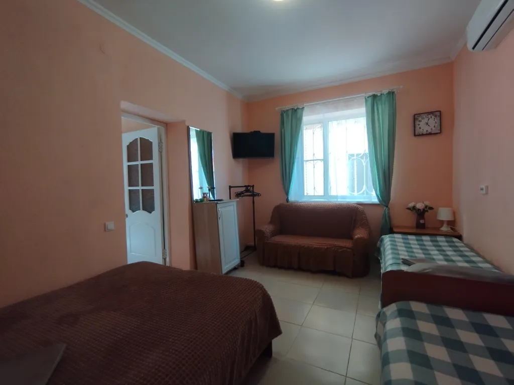 Квартира Комната — аренда посуточно в Голубицкая