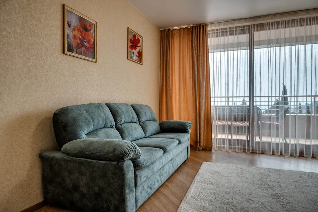 Две спальни и гостиная, вид на море