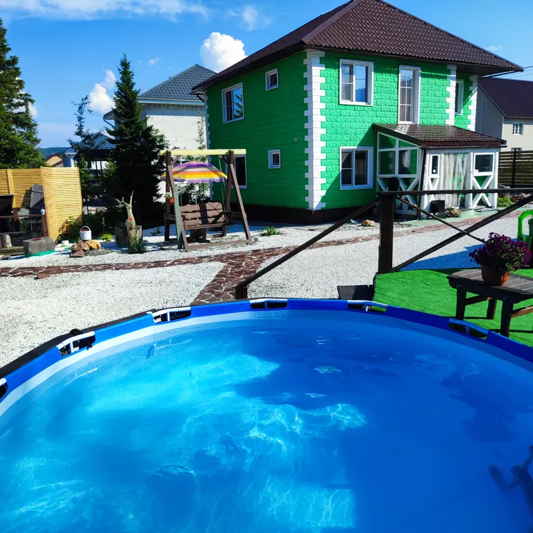 Уютный дом с видом на горы