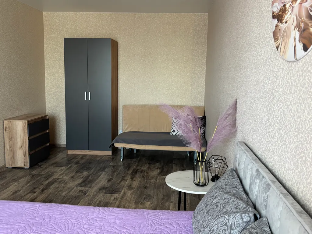 Апартаменты с отличной локацией! Рядом: ТЦ, магазины, парки, кафе