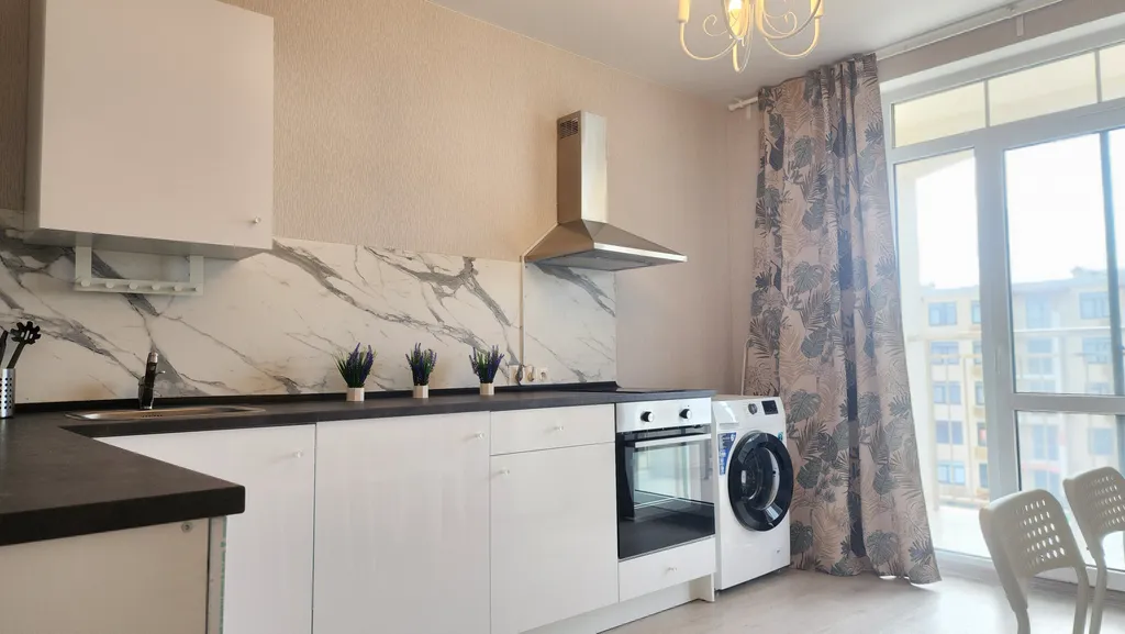 Двушка с видом на детскую площадку