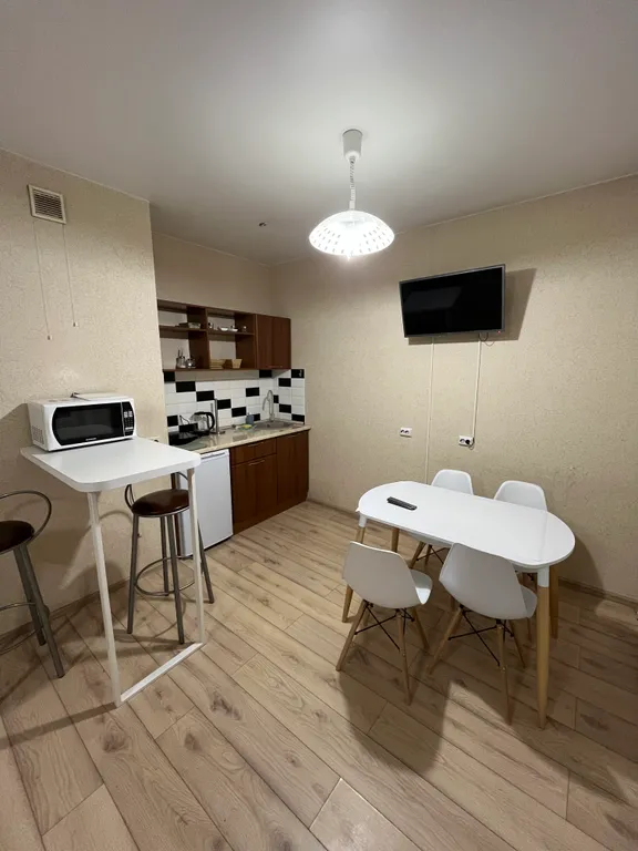 Квартира Квартира Светлая студия рядом с ТРЦ Планета и Рэд сэйл — Красноярск