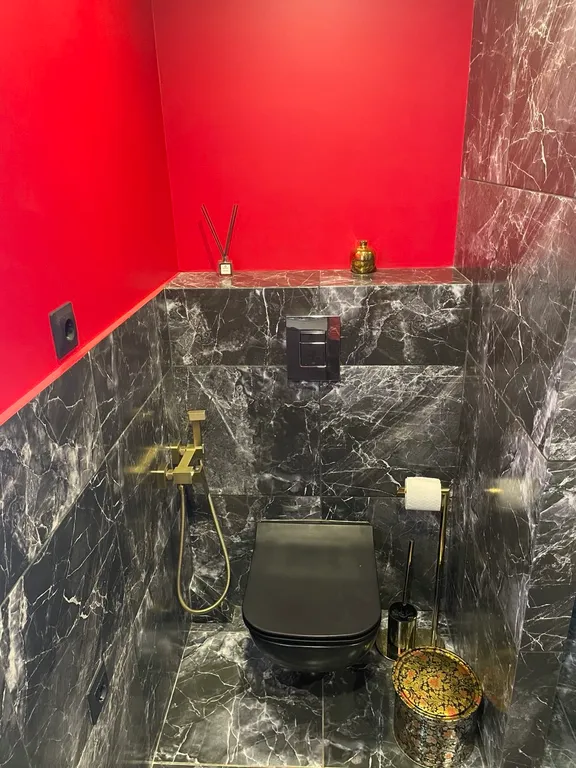 Уютная студия в центре города С балконом в 2 минутах от моря