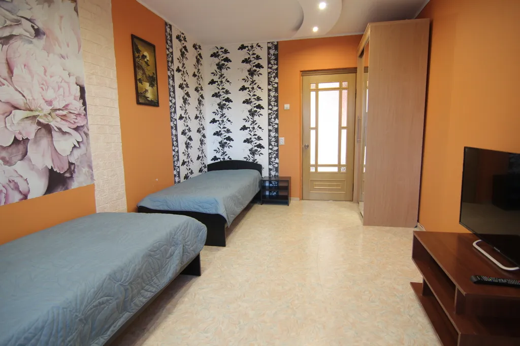 Трёхкомнатная квартира класса стандарт в спальном районе города