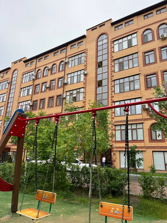 У себя дома