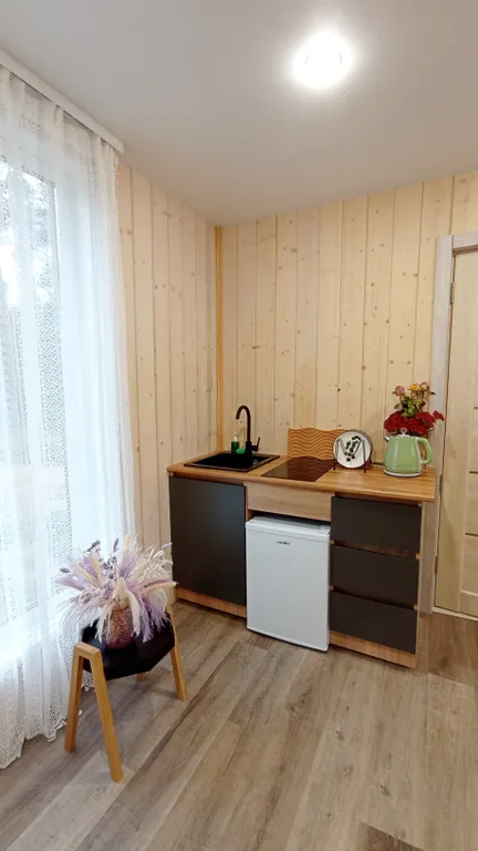 Уютный домик в сосновом лесу