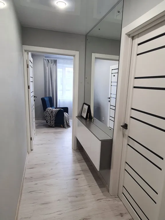 Квартира Двухкомнатные апартаменты на Цветном — Новосибирск