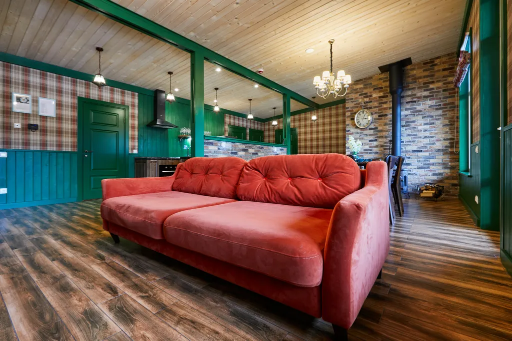 Большой коттедж с 5 спальнями, камином и террасой, Ромашка