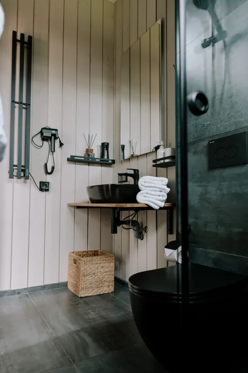 Коттедж Дом у Озера с панорамным видом, баней и чаном — Осташёво