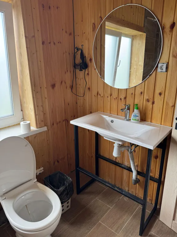 Дом у ручья