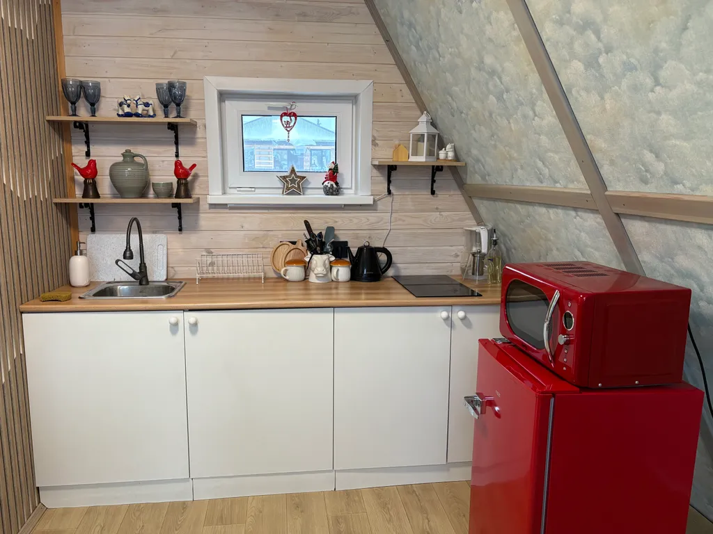 Сказочный А-фрейм с отдельной баней из липы в заповедном лесу