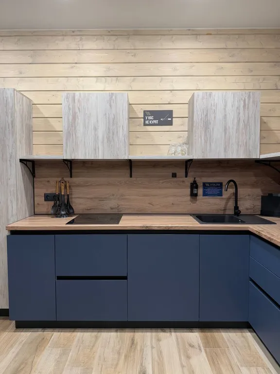 Коттедж для всей компании с видом на лес